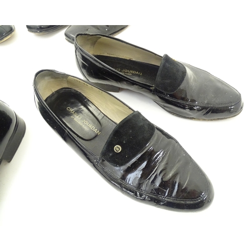 1978 - Vintage fashion / clothing: 4 pairs of men's  vintage leather soled dress shoes in black. Includes a... 