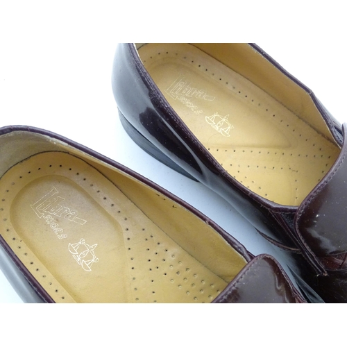 1979 - Vintage fashion / clothing: 3 pairs of continental men's slip on shoes with leather soles. Including... 