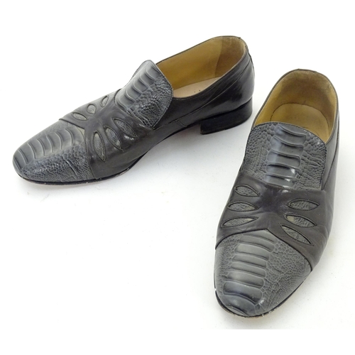 1980 - Vintage fashion / clothing: 3 pairs of men's leather soled continental shoes. Including a pair of wi... 