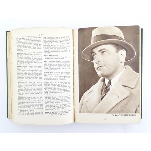 1114 - Book: The Picturegoers Who's Who & Encyclopaedia of the Screen. Published by Odhams, 1933