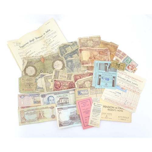 2040 - A quantity of various 20thC bank notes from Italy, Moroccan and United Arab Emirates. Together with ... 