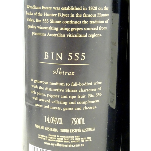 1042 - Red Wine : Twelve assorted 750ml bottles of red wine to include Wyndham Estate Bin 555 Shiraz, Poggi... 