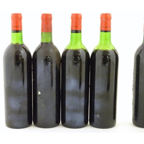 1047 - Red Wine : Twelve assorted 750ml bottles of  red wine to include 4 bottles of Mouton-Cadet Bordeaux,... 