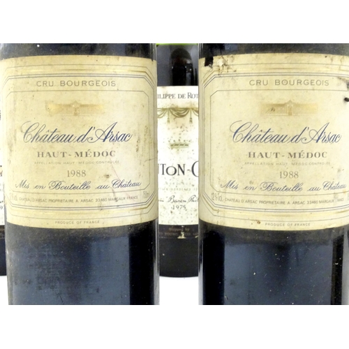 1047 - Red Wine : Twelve assorted 750ml bottles of  red wine to include 4 bottles of Mouton-Cadet Bordeaux,... 