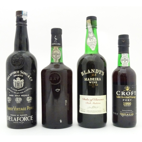 1050 - Port / Fortified Wine : Four assorted bottles of fortified wine to include a bottle of Delaforce Fin... 