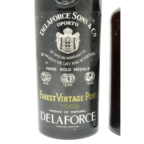 1050 - Port / Fortified Wine : Four assorted bottles of fortified wine to include a bottle of Delaforce Fin... 