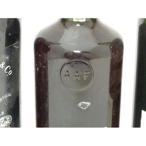 1050 - Port / Fortified Wine : Four assorted bottles of fortified wine to include a bottle of Delaforce Fin... 