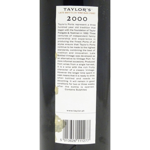 1052 - Port : A bottle of Taylor's Late Bottled Vintage Port, 2000