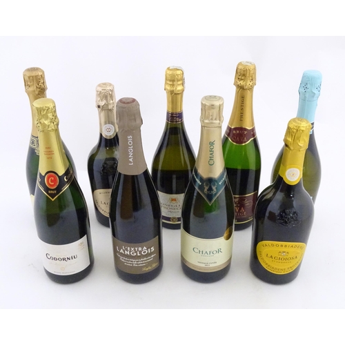 1053 - Sparkling Wine : Nine assorted bottles of sparkling wine / cava / prosecco to include Chafor Vintage... 