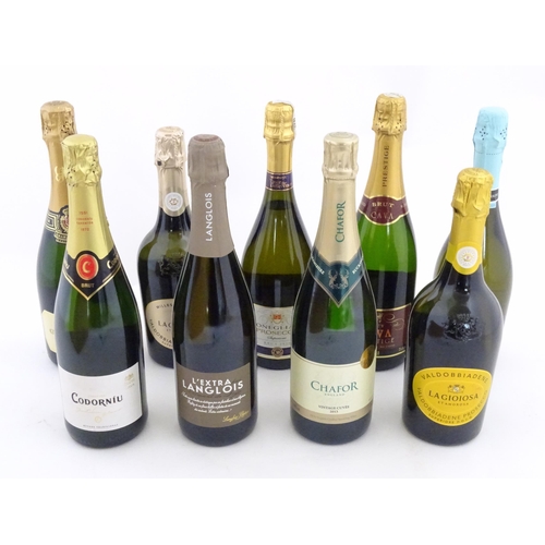 1053 - Sparkling Wine : Nine assorted bottles of sparkling wine / cava / prosecco to include Chafor Vintage... 