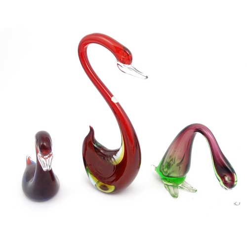 165 - Six assorted art studio glass models of stylised birds to include swans etc. including Murano exampl... 