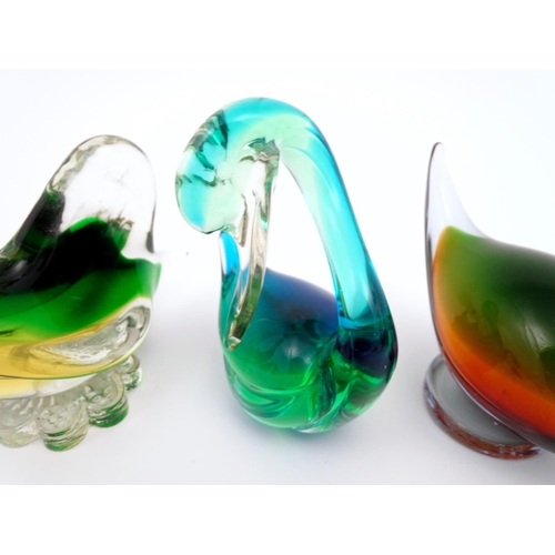 165 - Six assorted art studio glass models of stylised birds to include swans etc. including Murano exampl... 