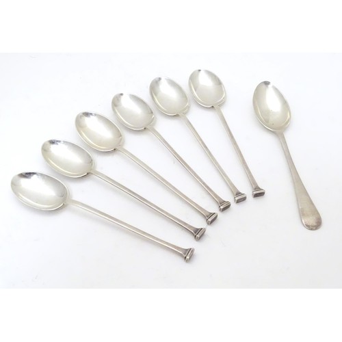 367 - A set of 6 seal top teaspoons hallmarked Sheffield  1921 maker Cooper Brothers & Sons Ltd. approx. 4... 