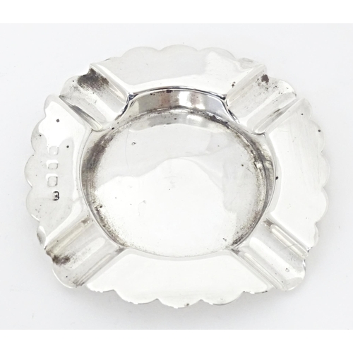 249 - A silver ashtray. Approx. 3 1/2