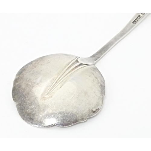 250 - A silver jam / preserve spoon with trefid hand and rats tail bowl, hallmarked Sheffield 1933, maker ... 