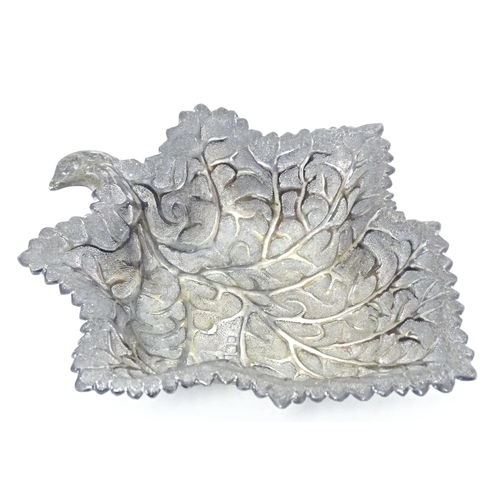 314 - A silver dish of leaf form hallmarked Sheffield 1903, maker Martin, Hall & Co. Approx. 6 1/4