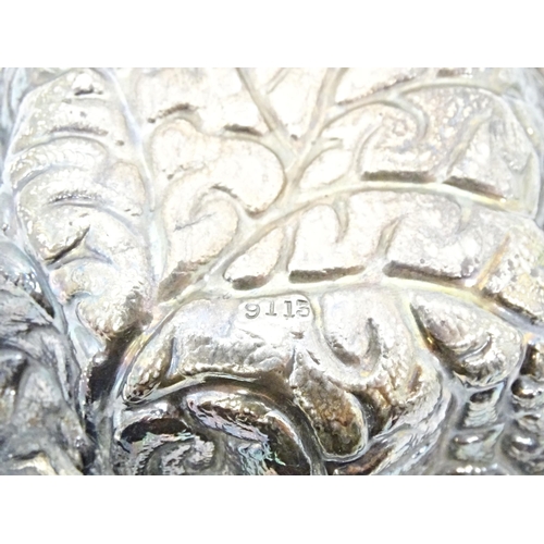 314 - A silver dish of leaf form hallmarked Sheffield 1903, maker Martin, Hall & Co. Approx. 6 1/4