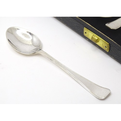 505 - A set of twelve silver teaspoons hallmarked Sheffield 1944, maker Allens (A. Laurence Allen). Cased.... 