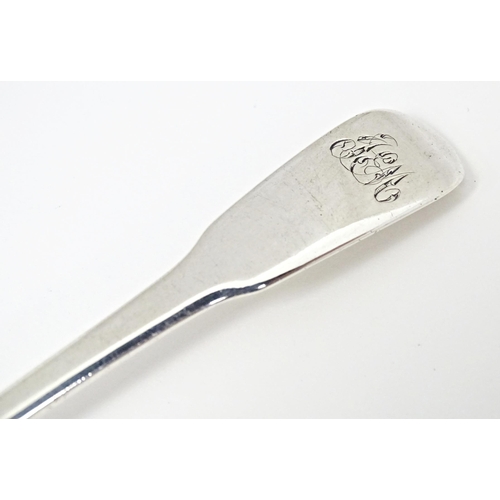 332 - A Geo III silver Fiddle pattern salt spoon, hallmarked London 1806, maker William Ely & William Fear... 