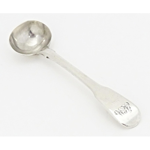 332 - A Geo III silver Fiddle pattern salt spoon, hallmarked London 1806, maker William Ely & William Fear... 