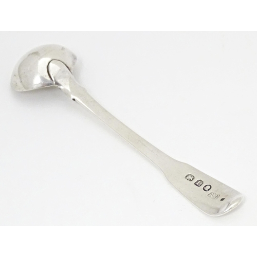 332 - A Geo III silver Fiddle pattern salt spoon, hallmarked London 1806, maker William Ely & William Fear... 