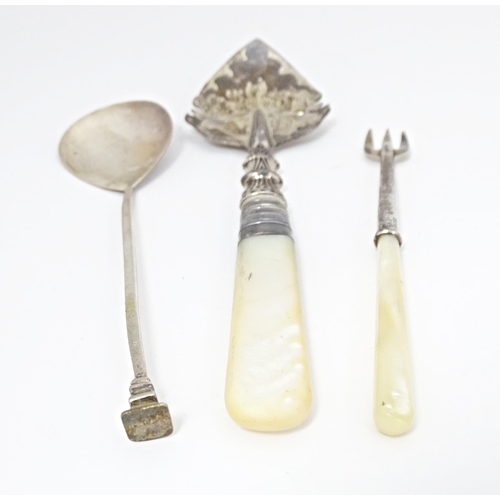 336 - A silver jam / preserve spoon with mother of pearl handle hallmarked Birmingham 1912, maker A. J. Ba... 