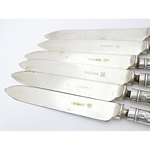 366 - A set of six silver handled fruit knives, hallmarked Sheffield 1912, maker William Hutton & Sons Ltd... 