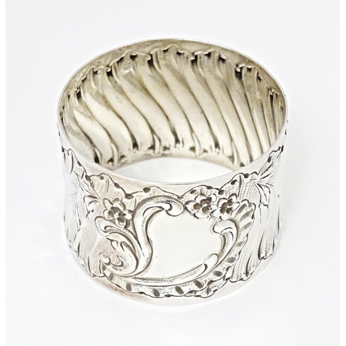 405 - A French silver napkin ring