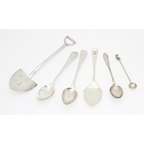 437 - Assorted 19thC and later silver teaspoons, together with an Indian white metal salt spoon, a silver ... 