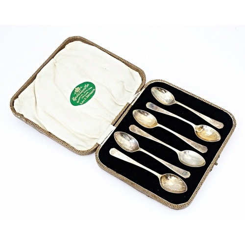 499 - A cased six silver teaspoons, hallmarked Sheffield 1929, maker James Deakin & Sons. Spoons approx. 4... 