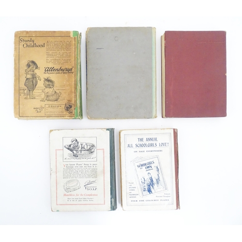 939 - Books / Annuals: Five assorted annuals comprising The Golden Annual for Girls, 1925; Playbox Annual,... 