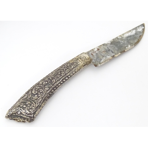 806 - Militaria : A Middle Eastern Jambiya dagger, the 6