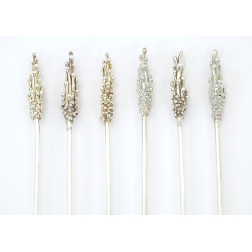 265 - Jocelyn Burton : A matched set of six Elizabeth II Modernist silver cocktail spoons / stirrers, with... 