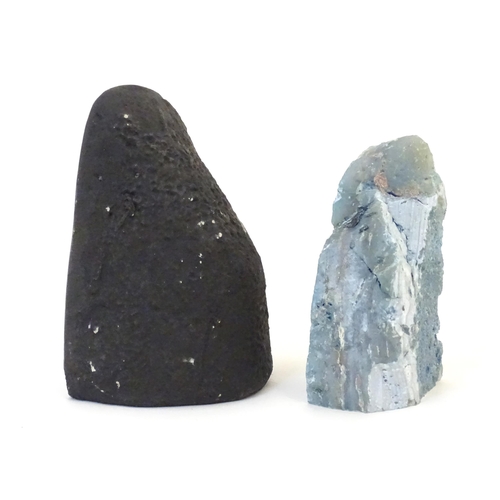 1027 - Geology / Natural History interest: Two polished hardstone specimens / geodes, one possibly blue ony... 