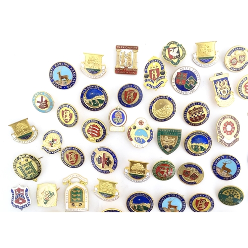 1032 - A quantity of assorted pins and badges, many relating to Bowls / Bowling clubs, Bowling Associations... 