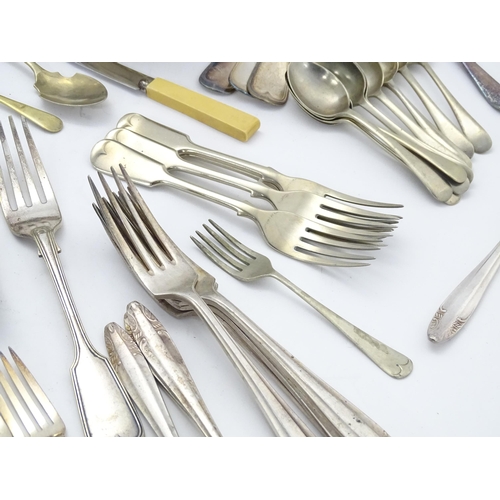 541 - A quantity of assorted silver plated wares to include flatware / cutlery together with cream jug, sa... 