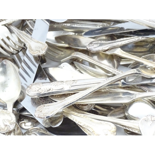 547 - A large quantity of assorted silver plate flatware / cutlery. Together with a cased set of twelve fo... 