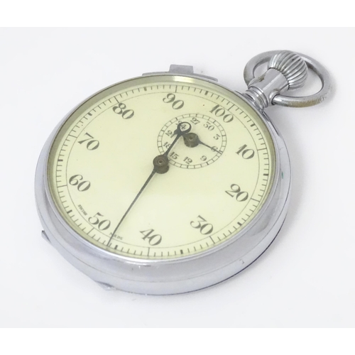 816 - Militaria : a 1940s pocket stopwatch / bomb or airspeed timer, 100 second dial with subsidiary 30 mi... 