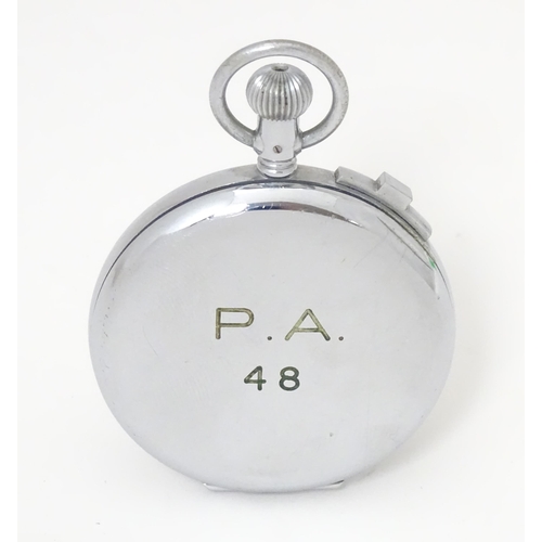 816 - Militaria : a 1940s pocket stopwatch / bomb or airspeed timer, 100 second dial with subsidiary 30 mi... 