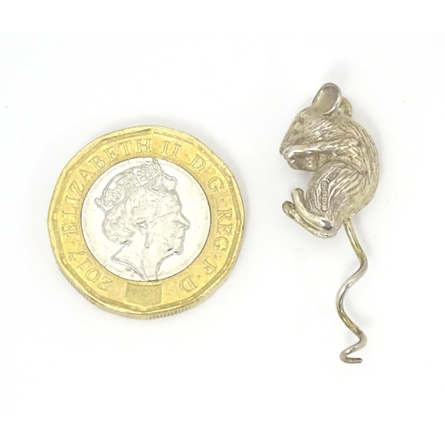 438 - A silver hanging mouse, possibly for use on a cork of a small scent bottle, hallmarked Sheffield 201... 