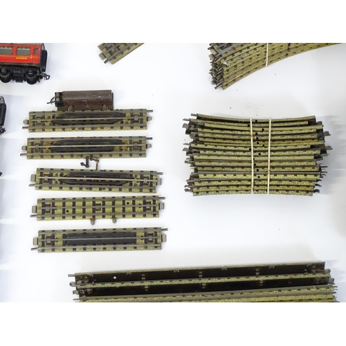 835 - Toys: A large quantity of Hornby Dublo OO Gauge model railway, to include train tracks, locomotives ... 