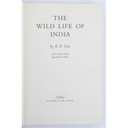 198 - Books: A quantity of assorted books to include The Lives of a Bengal Lancer, by Francis Yeats-Brown,... 