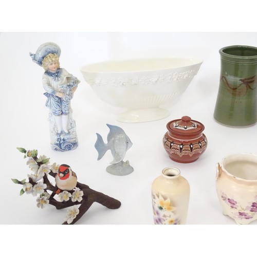 324 - A quantity of assorted ceramics to include a Franklin Porcelain model of a European Goldfinch, a Por... 