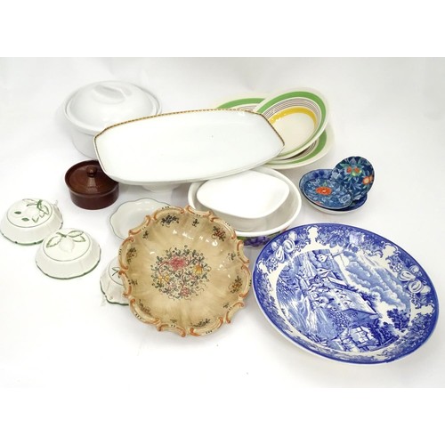 368 - A quantity of ceramics and kitchenalia, to include a Meakin meat plate, a Wedgwood serving dish, Wed... 