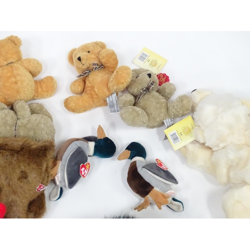 375 - Toys: A quantity of assorted soft toys to include teddy bears / dogs / animals from the Keel Toys Si... 