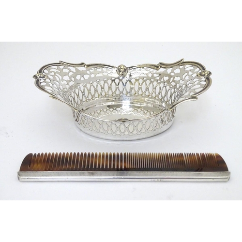 419 - A silver plated bon bon dish c.1901 together with a silver mounted comb (2)