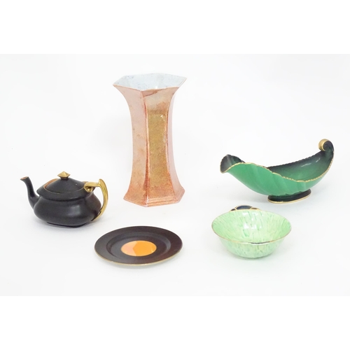 168 - A quantity of assorted ceramics to include a Carlton Ware vert royale leaf dish, a Carlton Ware teap... 