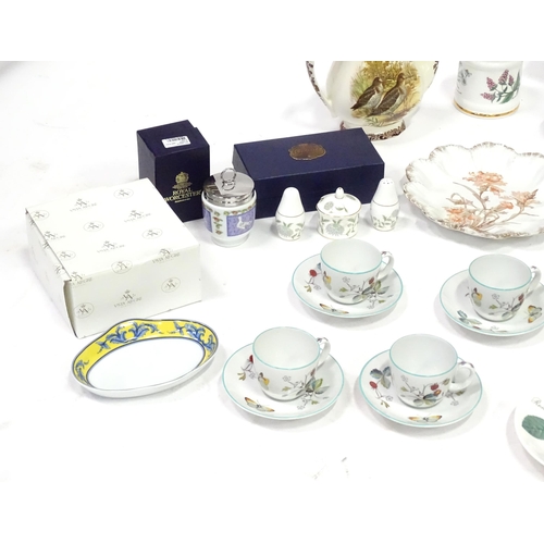 329 - A quantity of assorted ceramics to include teapot, plates, tea wares, pin dishes, jugs, cruet, etc. ... 