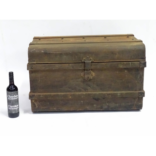 345 - An old metal trunk / chest with twin handles. Approx. 18 1/4