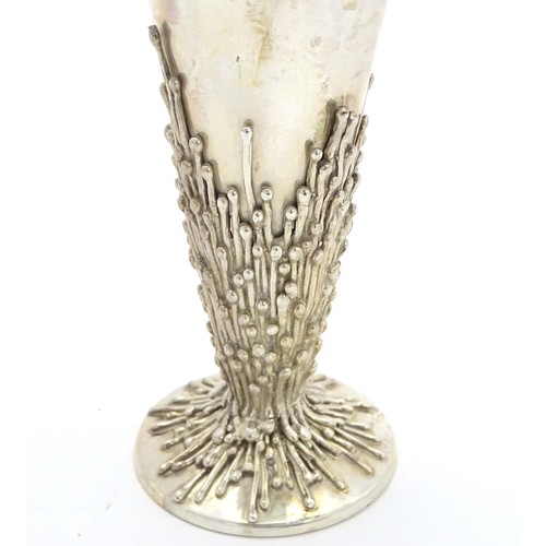 266 - Jocelyn Burton : An Elizabeth II Modernist silver goblet / flute of conical form with circular foot ... 